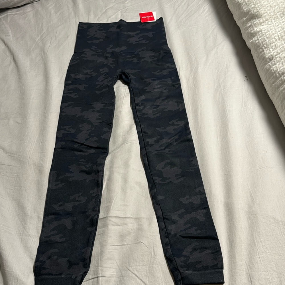 Spanx Ecocare seamless leggings